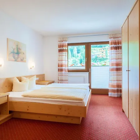 Amtshaus Apartman Tux